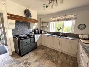 Photo 19- click for photo gallery